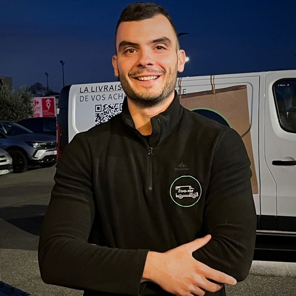 Antoine, livreur Éco-KM pour la livraison de meubles et gros volumes à domicile à Montélimar